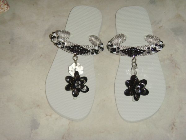 CHINELO "BRANCO E PRATA"